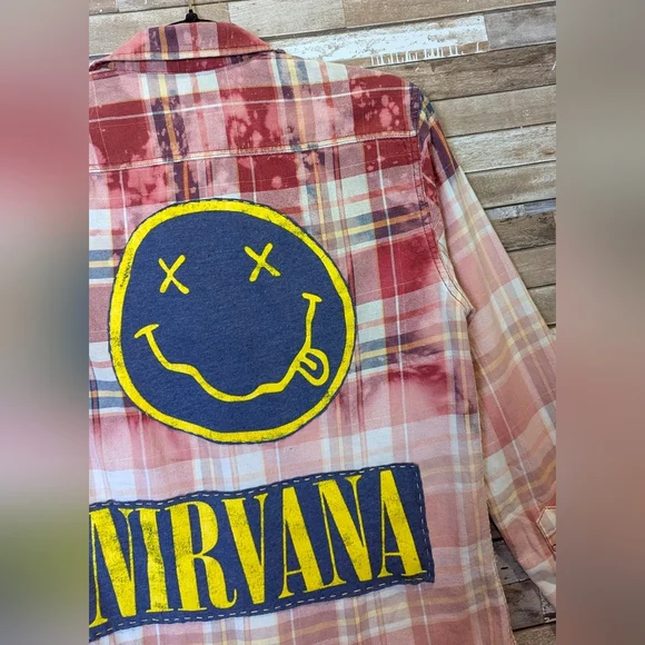 NIRVANA Red and Blue Plaid Casual Button Down Shirt - Picture 5 of 15